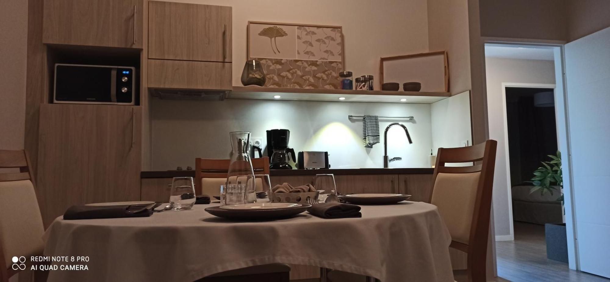 شقة Domitys - Le Manoir Perignat-les-Sarlieve الغرفة الصورة