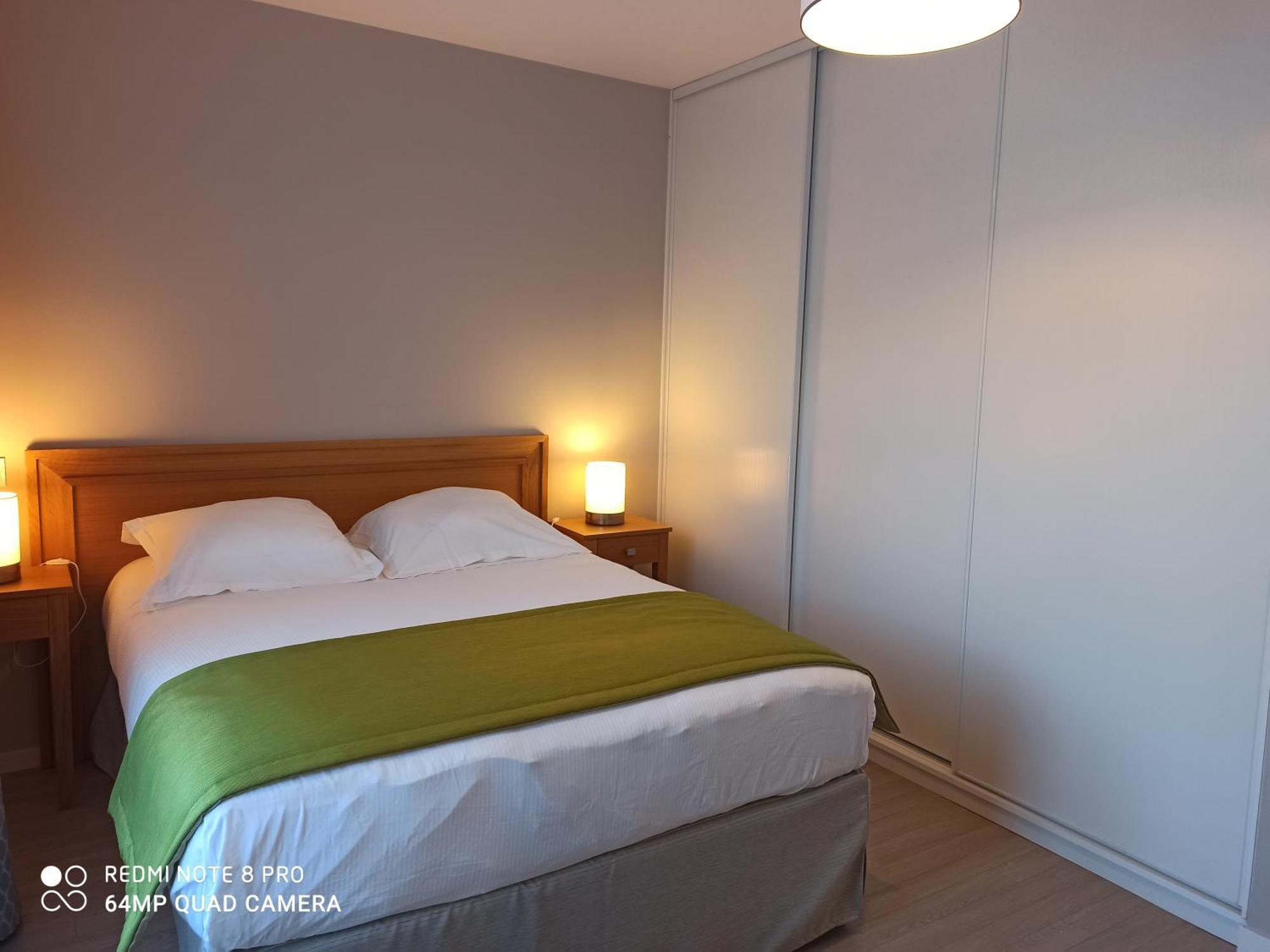 شقة Domitys - Le Manoir Perignat-les-Sarlieve الغرفة الصورة